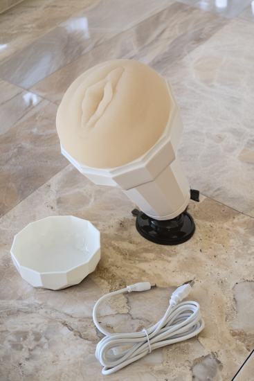 Chisa Handsfree Vibrerende Pussy Met Zuignap Masturbator Blank